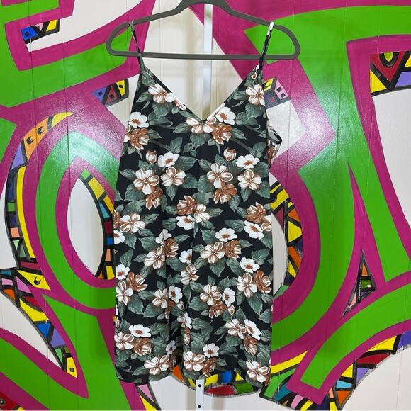 NWT SHEIN Vacay, Floral Silky Mini Dress Spaghetti Strap. Size Large - Picture 1 of 6